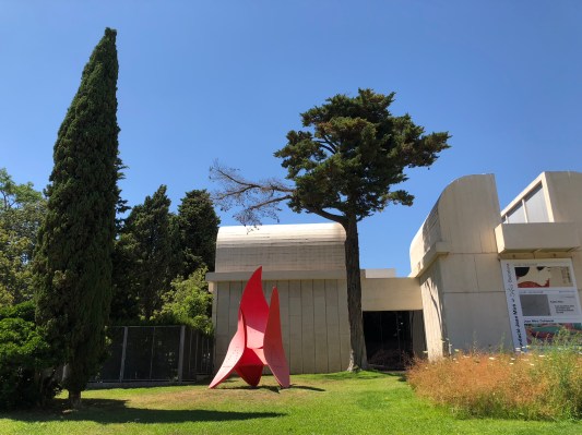 86F4B9B2-3E1C-4414-9FDC-D16219ABA0AF